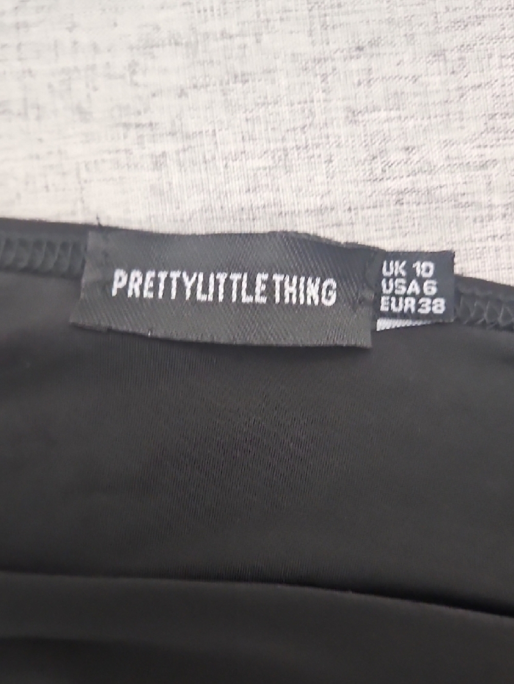 PrettyLittleThing One-Shoulder Black Long-Sleeve Bodysuit - Picture 6 of 8